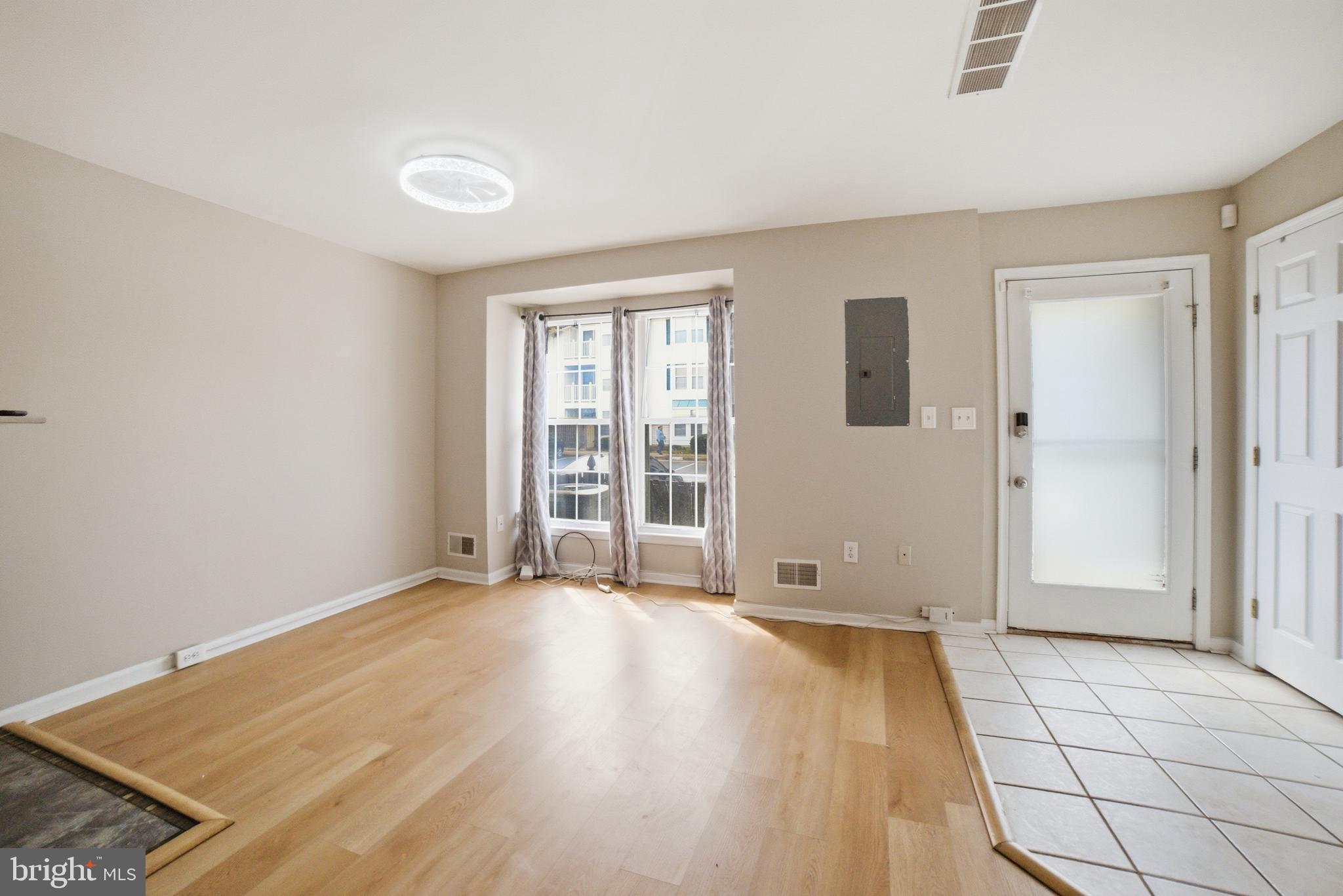 GABLES AT GUNSTON - Residential