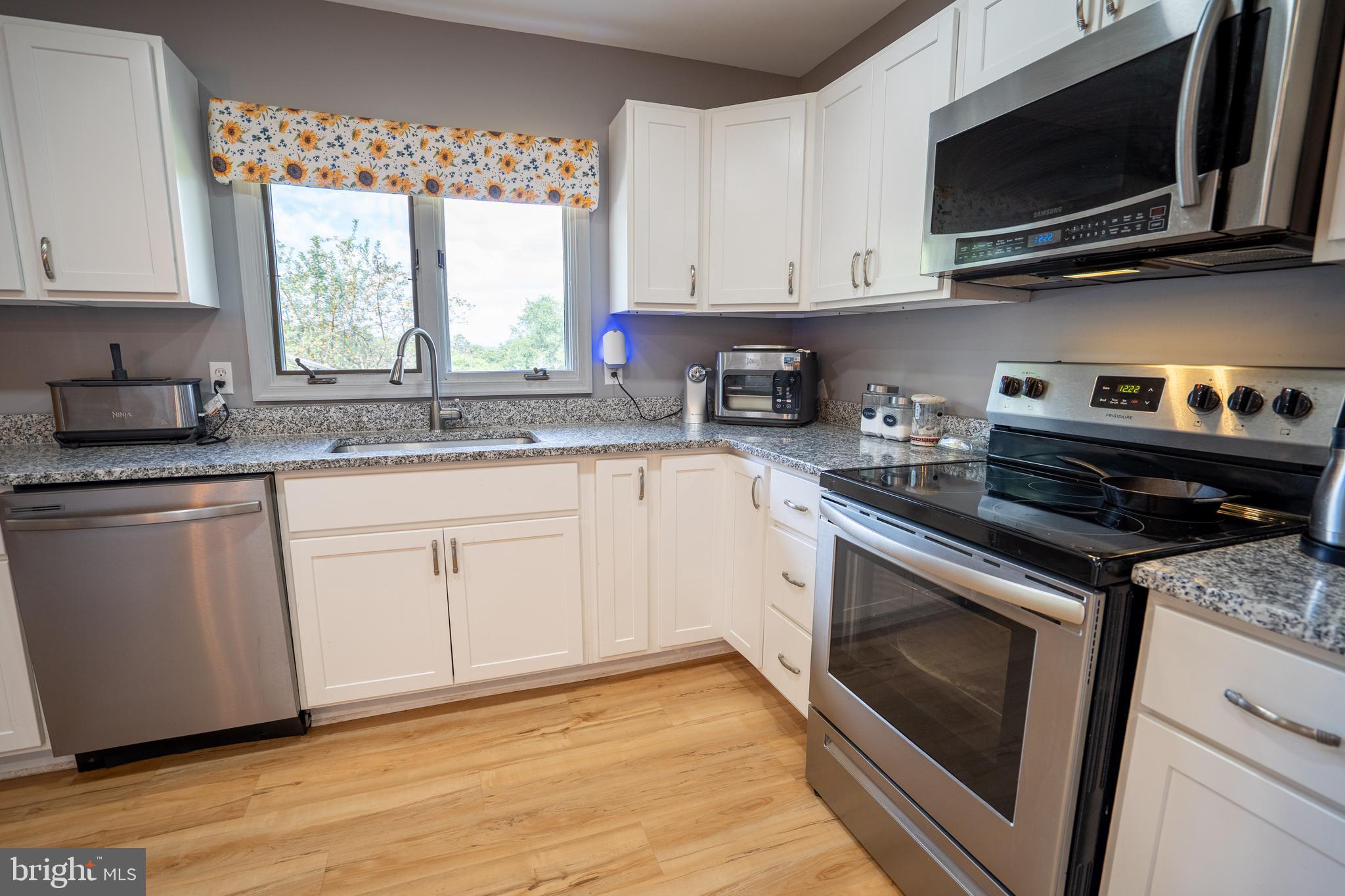 CHESTNUT GROVE - Residential