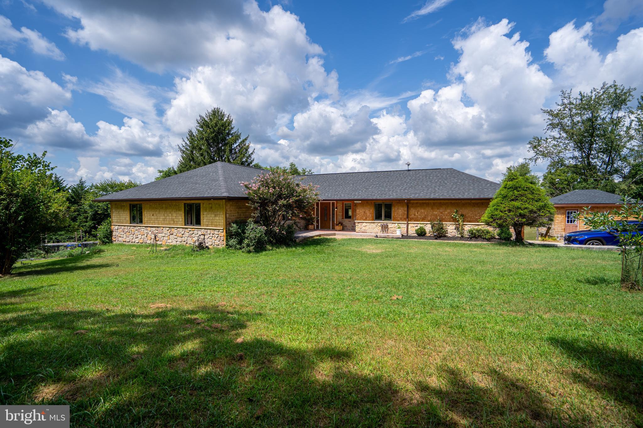 CHESTNUT GROVE - Residential