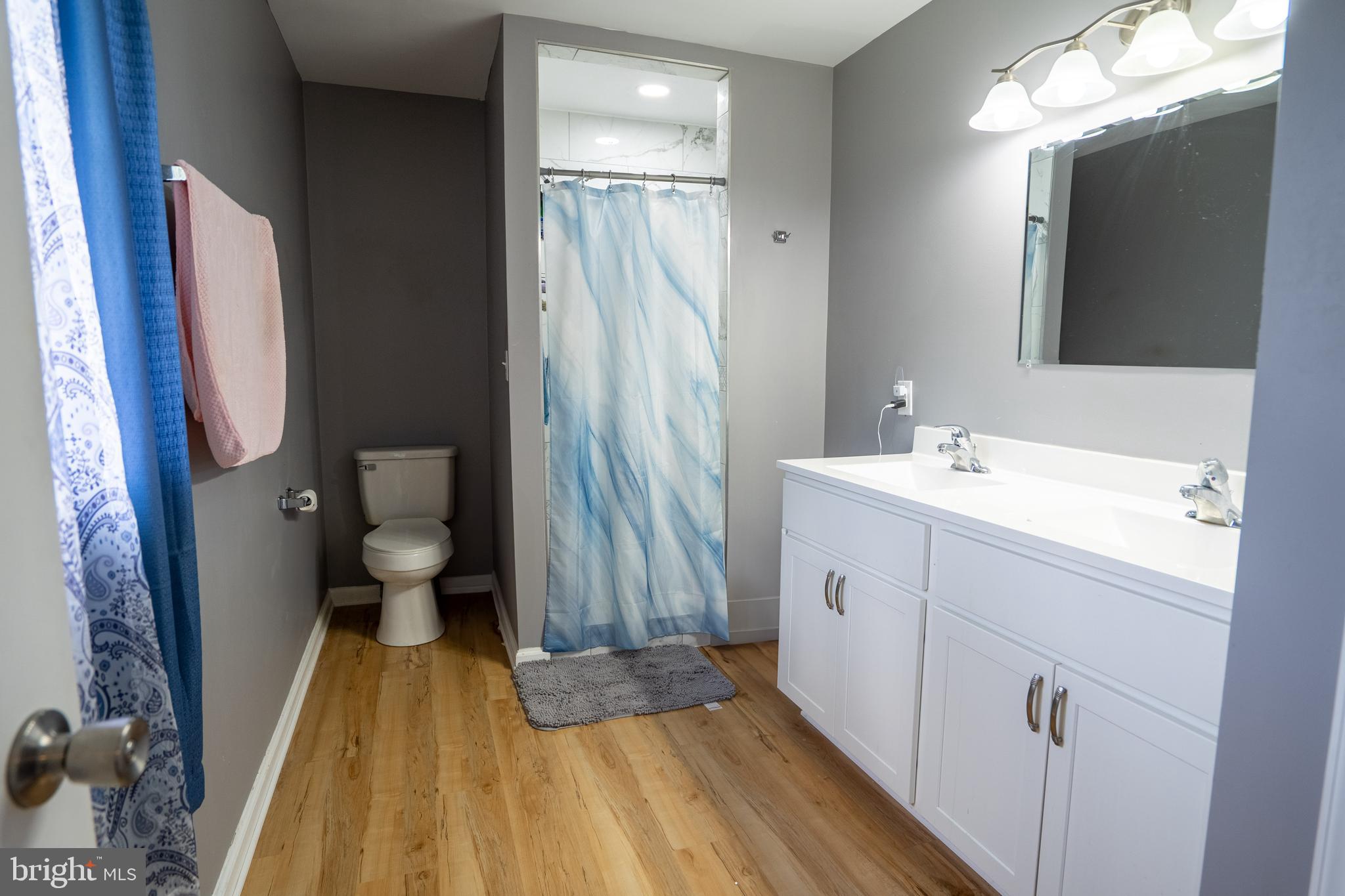 CHESTNUT GROVE - Residential