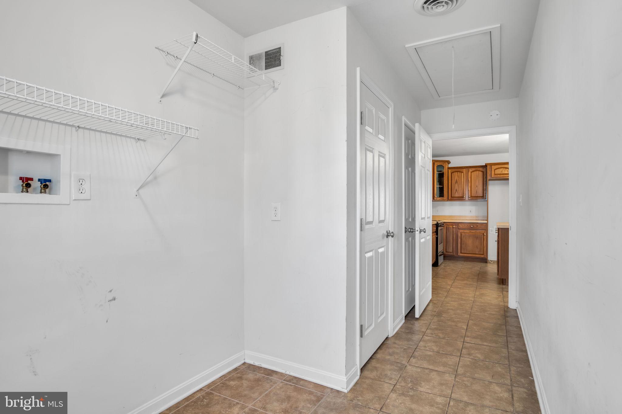 MEETING HOUSE HEIGHTS - Residential