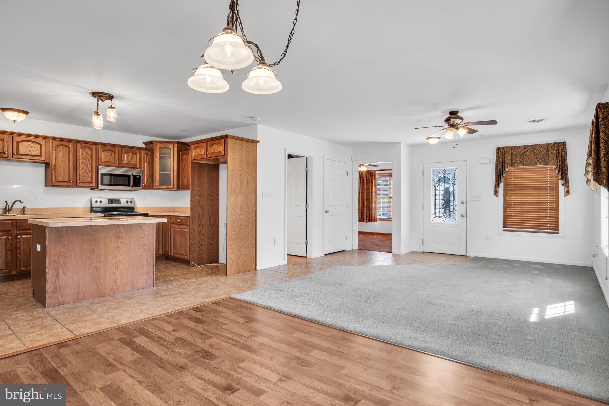 MEETING HOUSE HEIGHTS - Residential