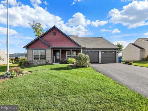 143 ROSEBUSH COURT WOMELSDORF PA 19567