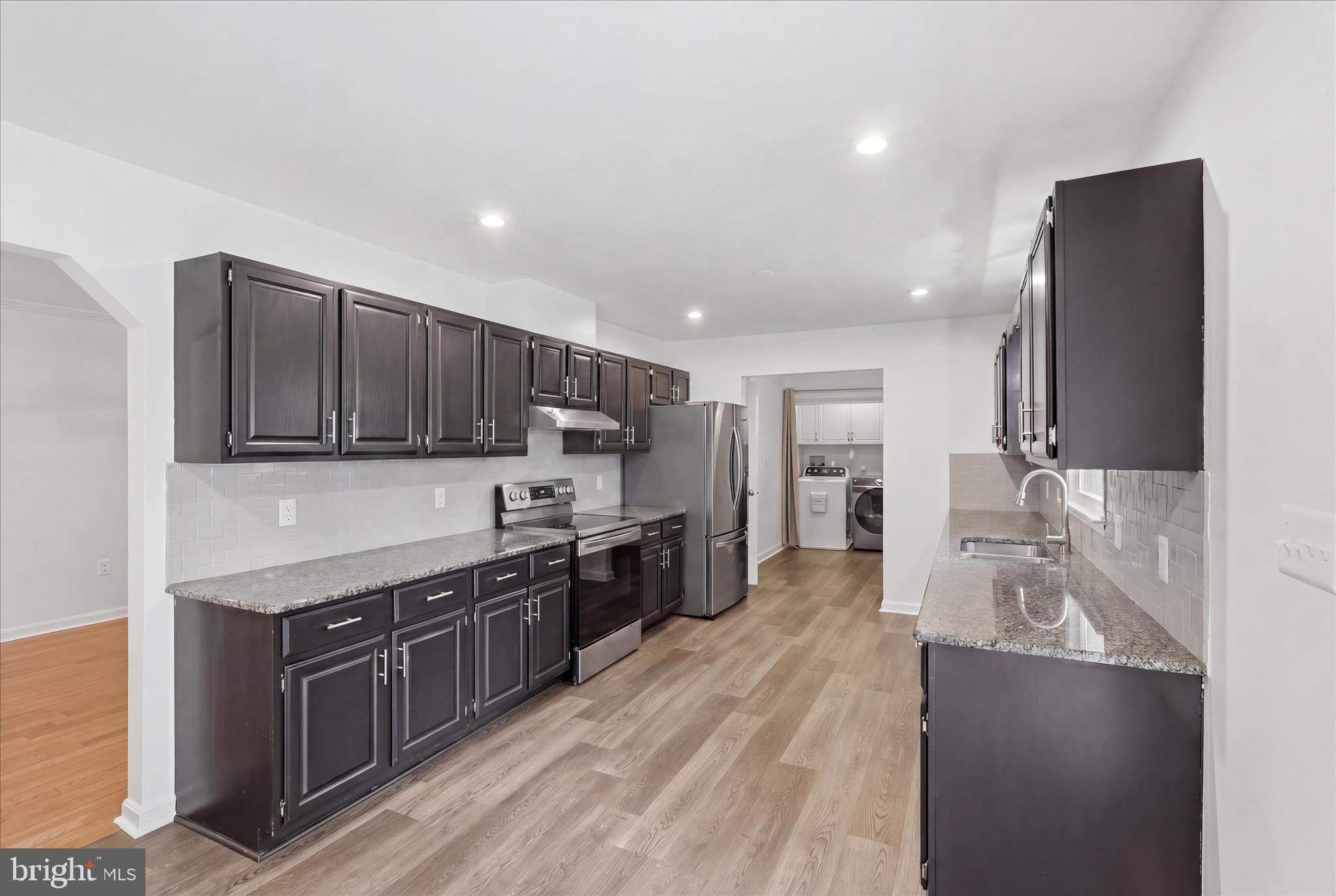 FAIRWAY MEADOWS - Residential