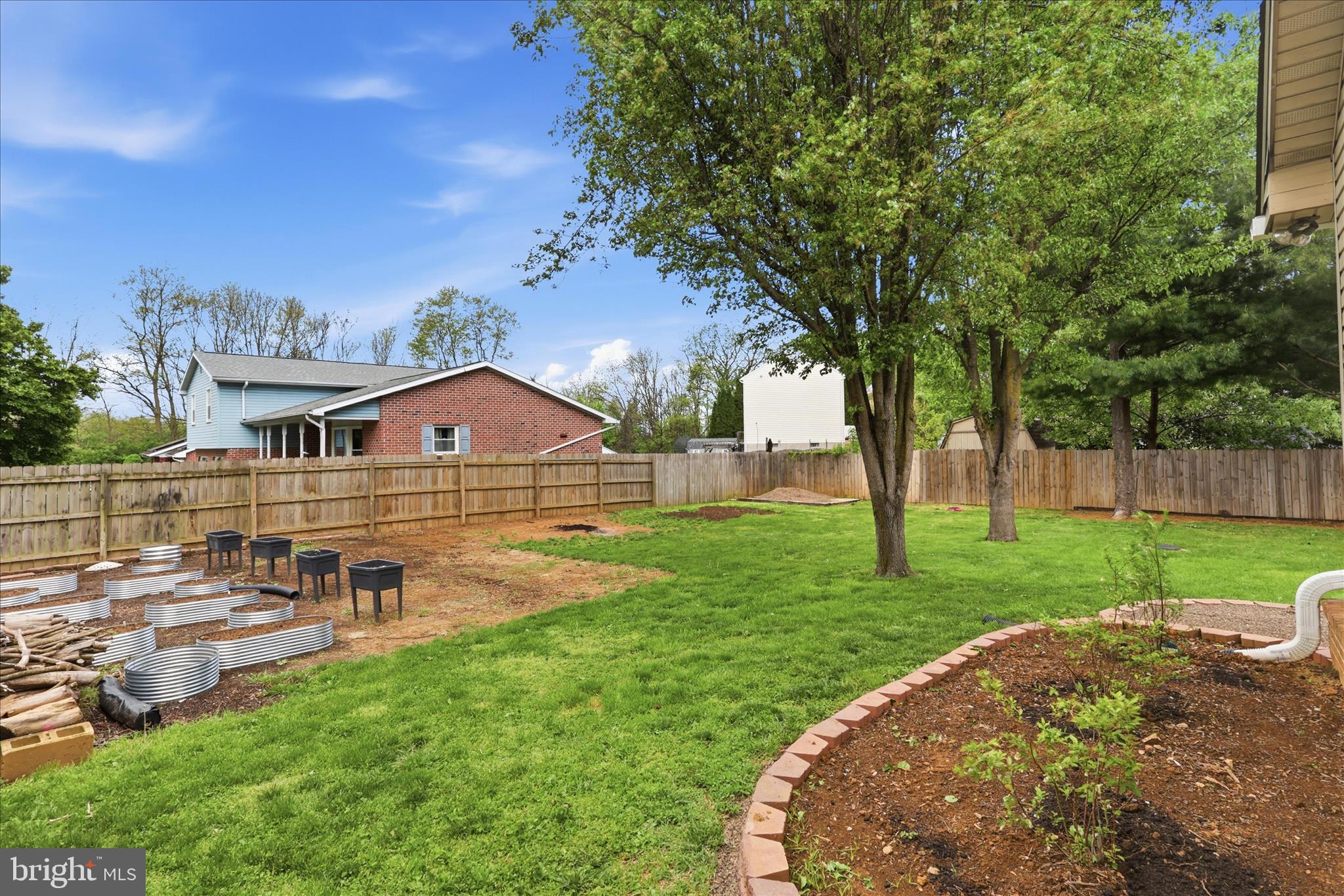 FAIRWAY MEADOWS - Residential