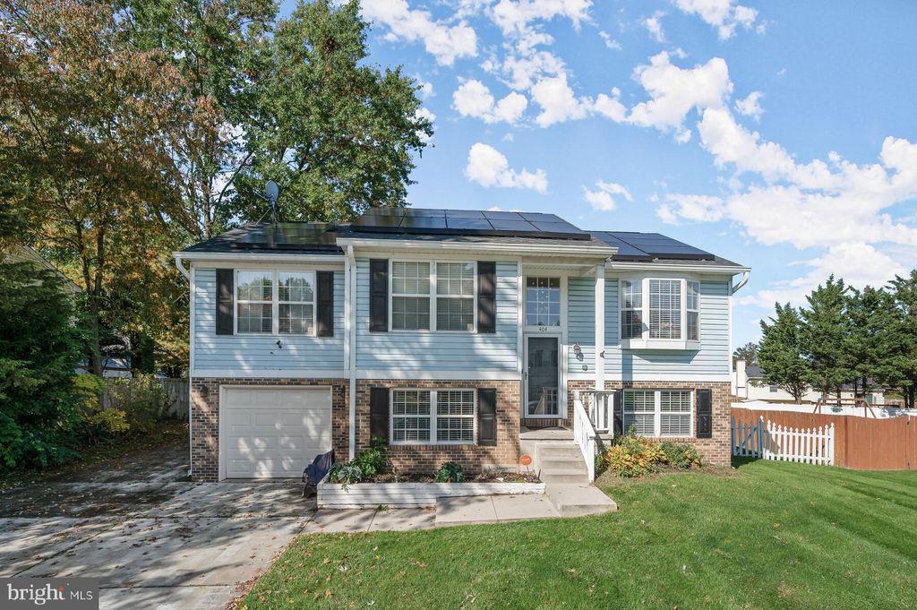 Photo of 404 Taney Drive, TANEYTOWN, MD 21787 (MLS # MDCR2032422)