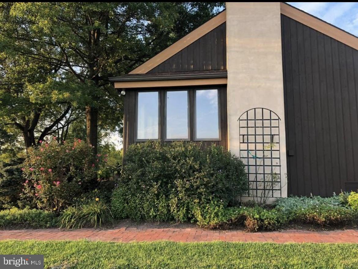 38 WHITE BIRCH LANE