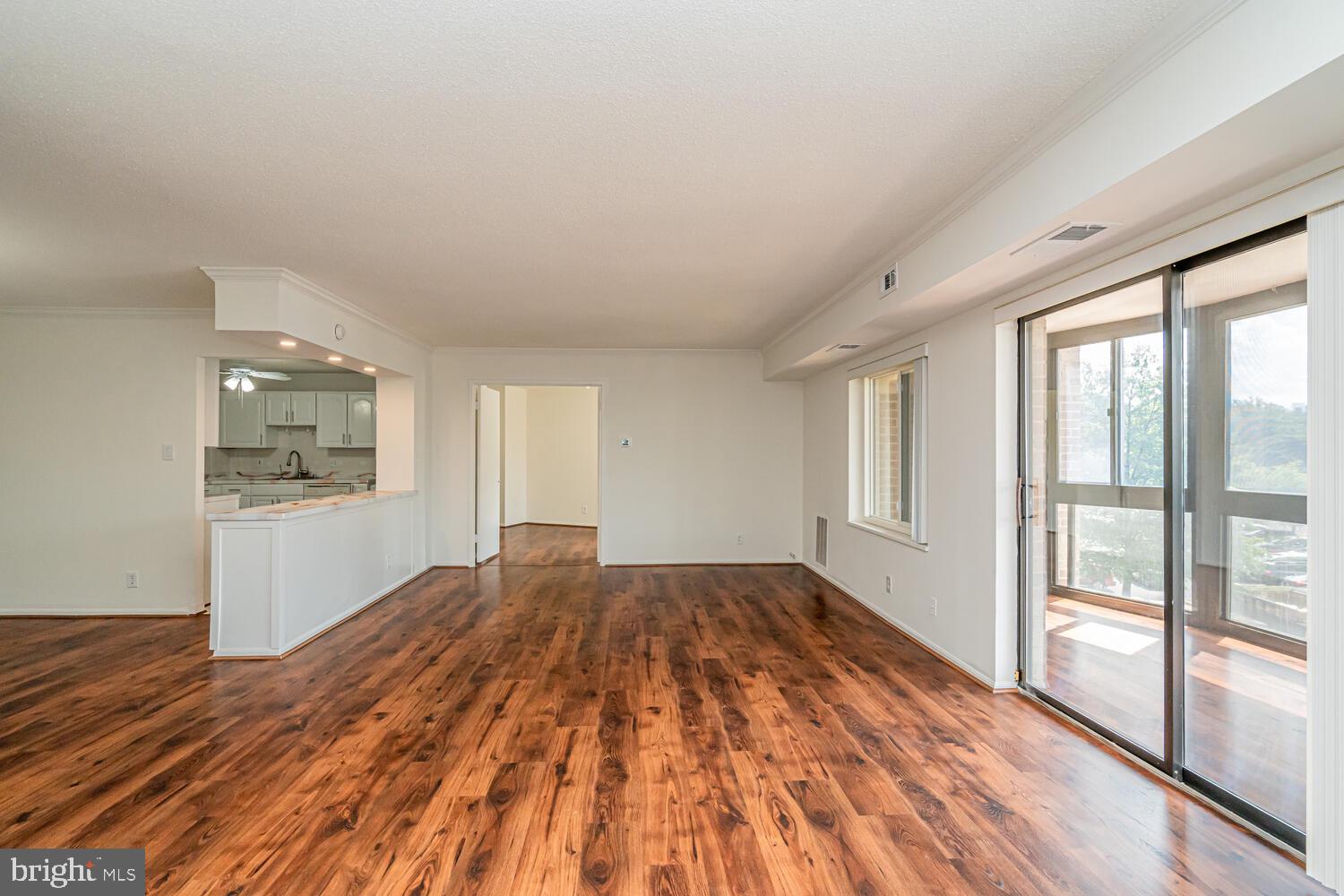 ROTONDA - Residential Lease