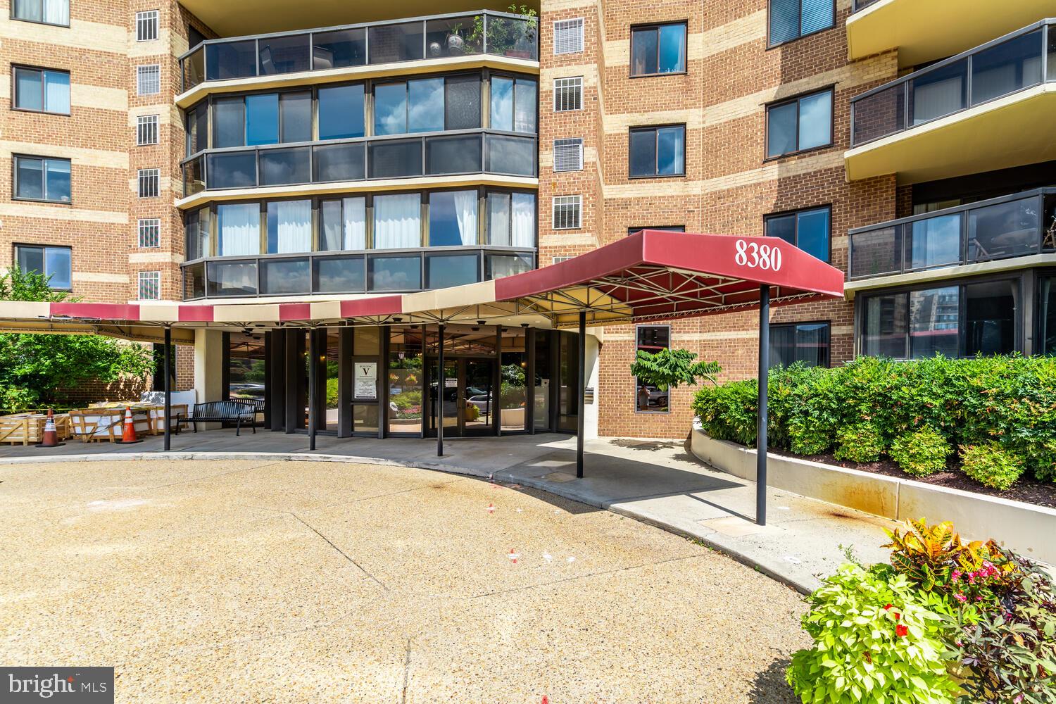 ROTONDA - Residential Lease