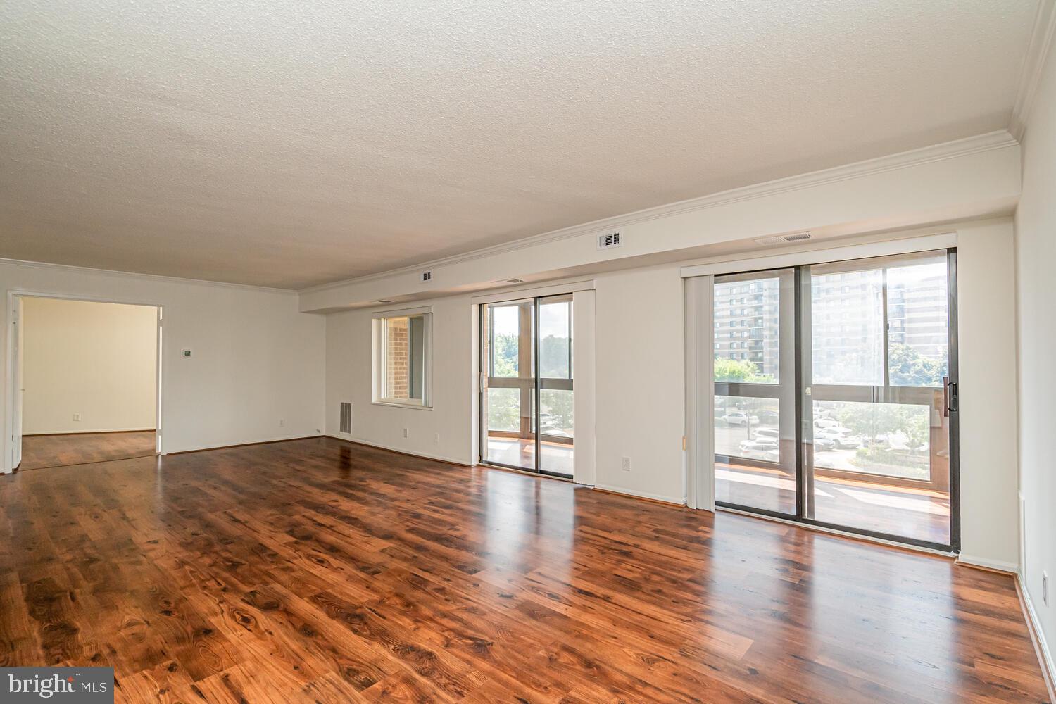 ROTONDA - Residential Lease