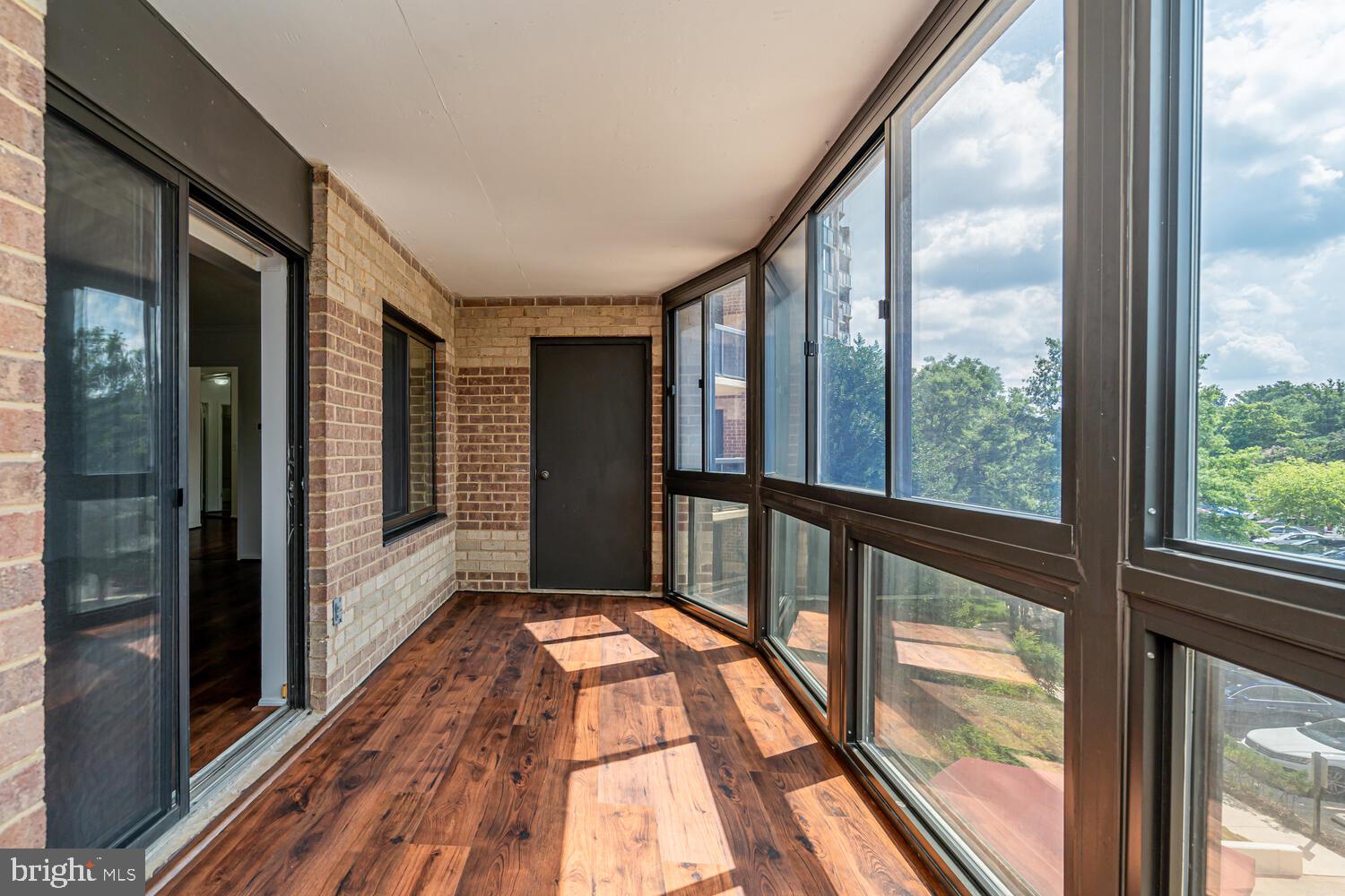 ROTONDA - Residential Lease