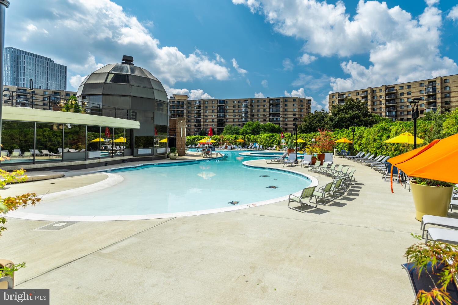 ROTONDA - Residential Lease