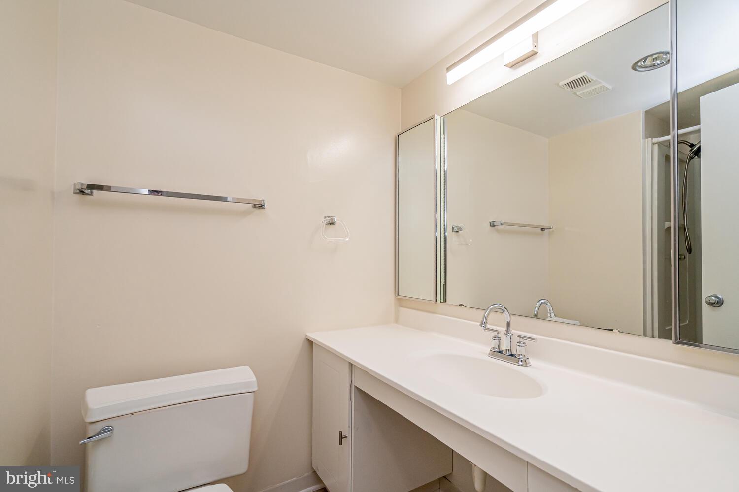 ROTONDA - Residential Lease