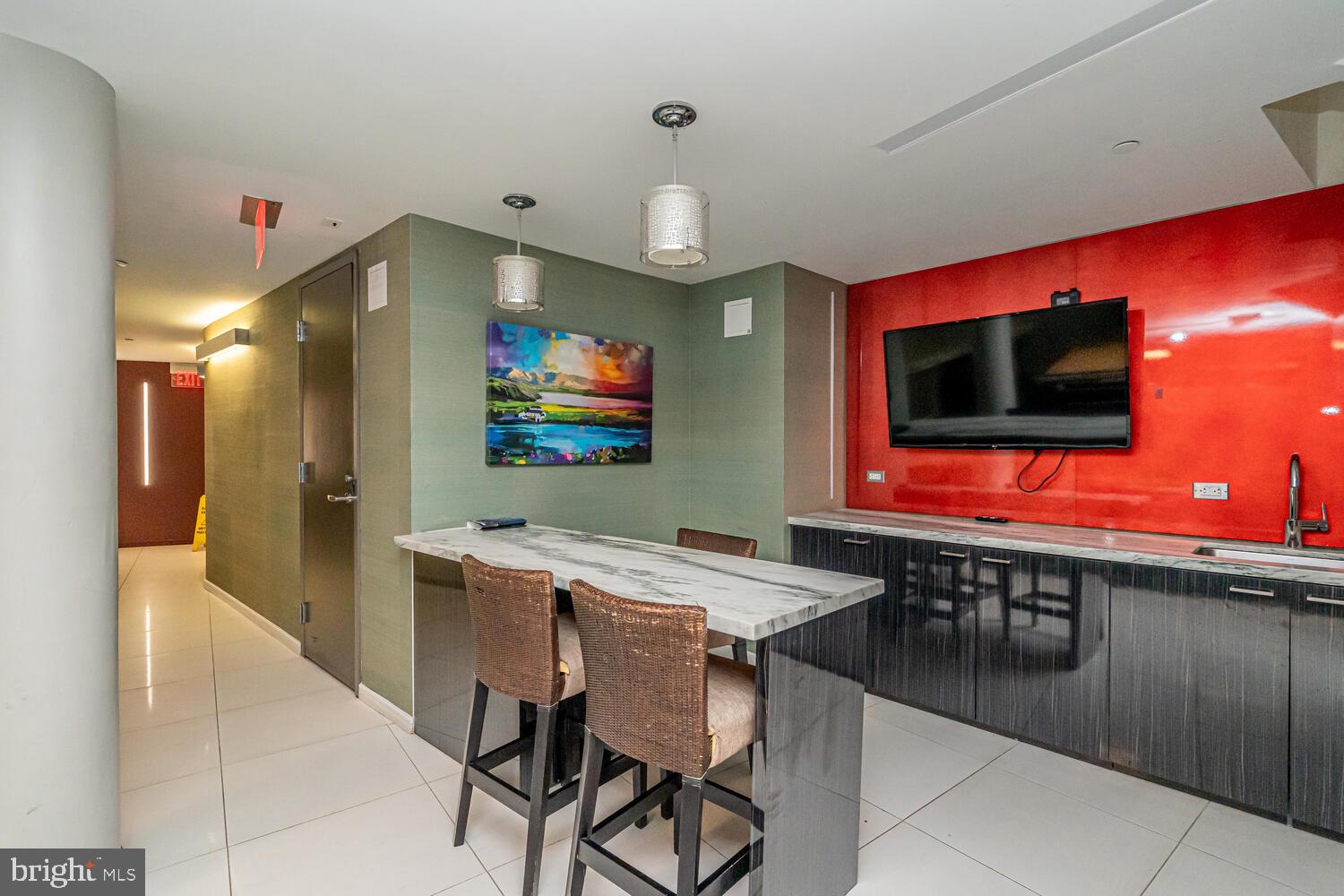 ROTONDA - Residential Lease