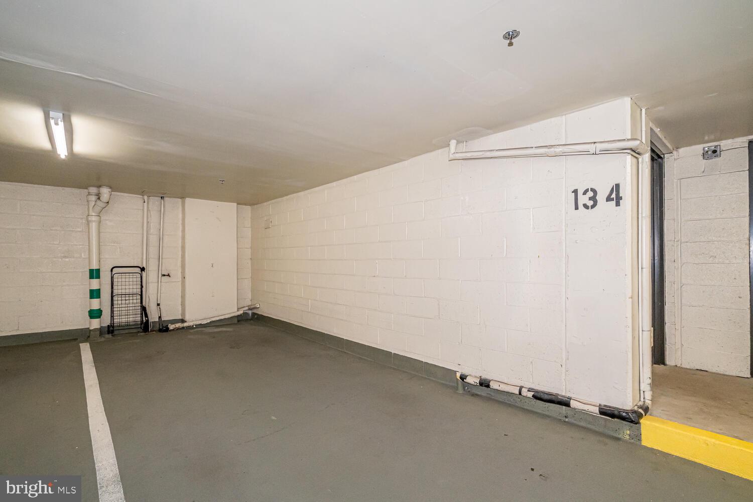 ROTONDA - Residential Lease