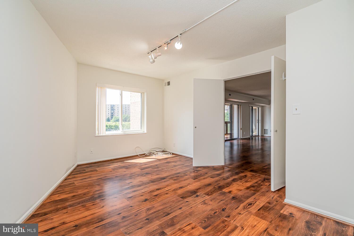 ROTONDA - Residential Lease