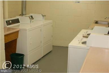 PARC EAST - Residential Lease