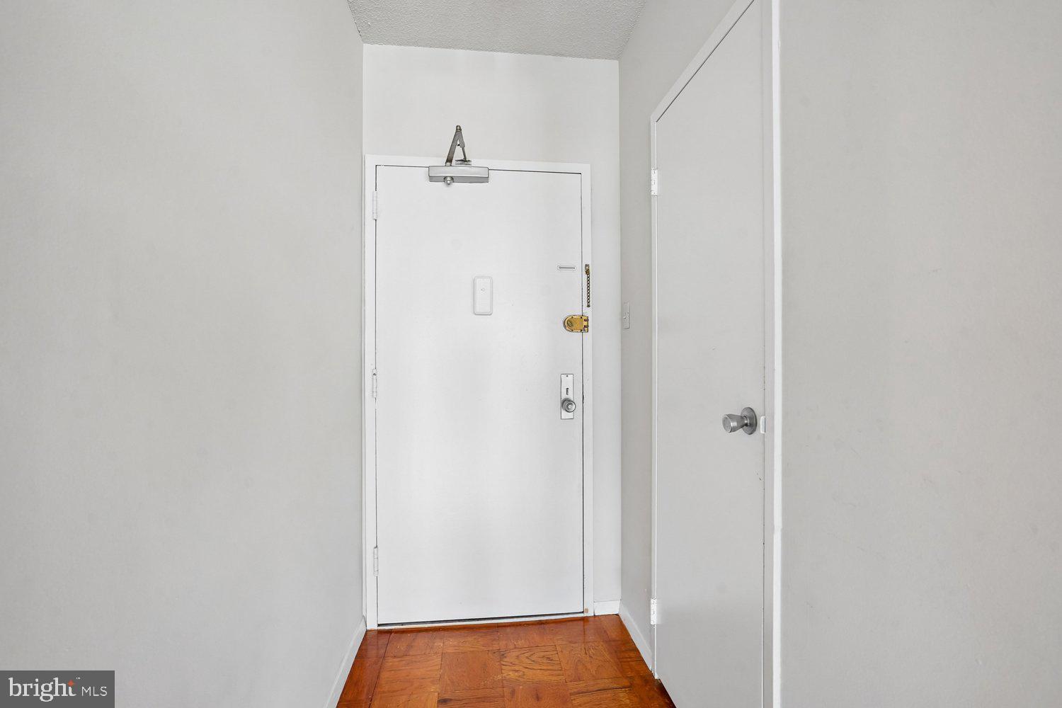 4141 N HENDERSON ROAD 904