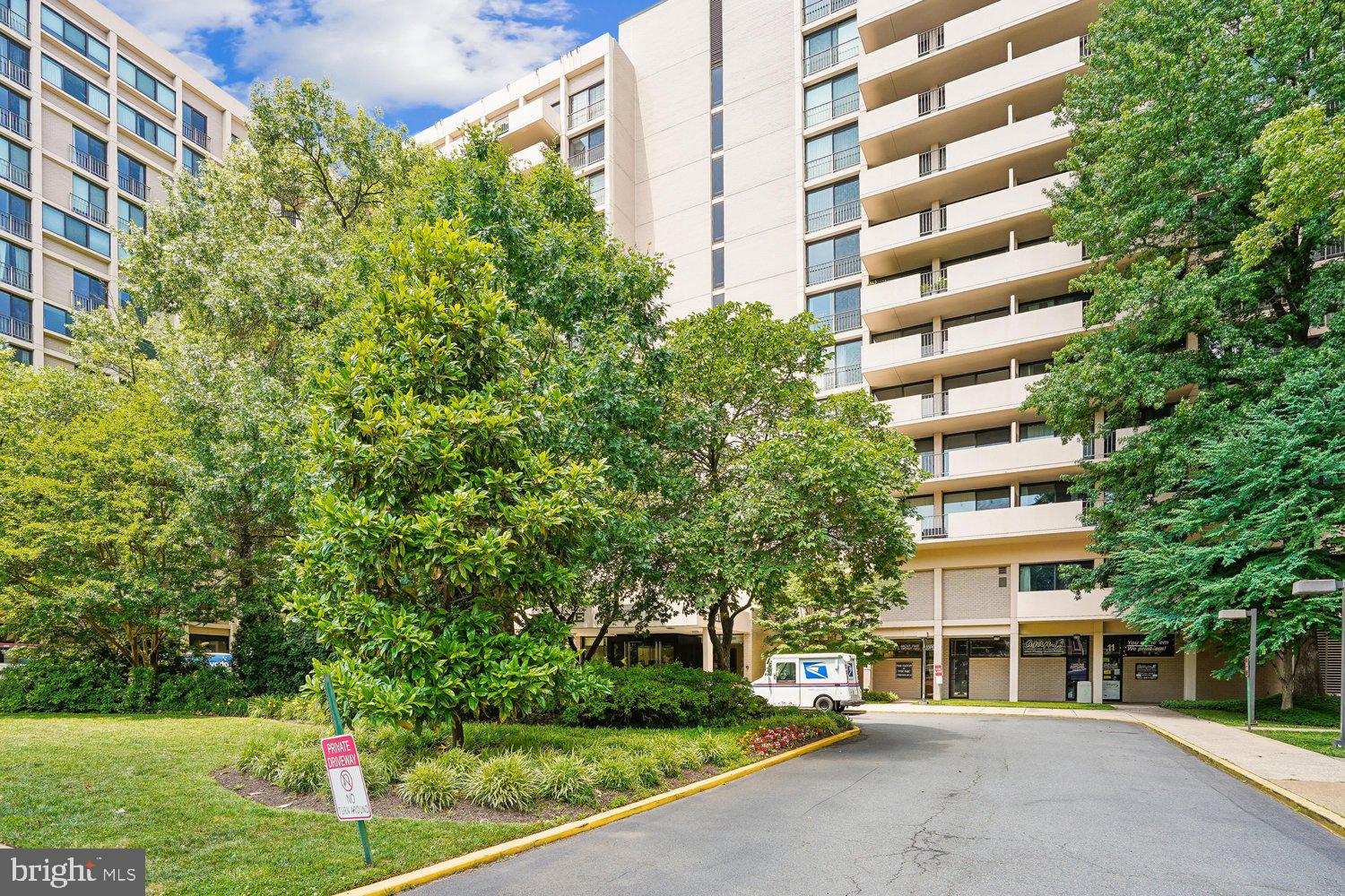 4141 N HENDERSON ROAD 904