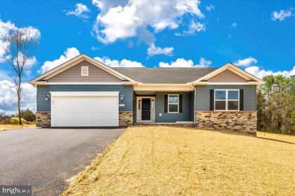 To Be Built Listing By Oliver Homes, Inc. List Price includes: lot, site costs, permits, and house plan (Fairfield B) with standard features. Oliver Homes can build this plan, as well as customize a plan to meet your wants/desires. Subject property is located with Deerwood Mountain Estates Agents please register your client by emailing listing agent.