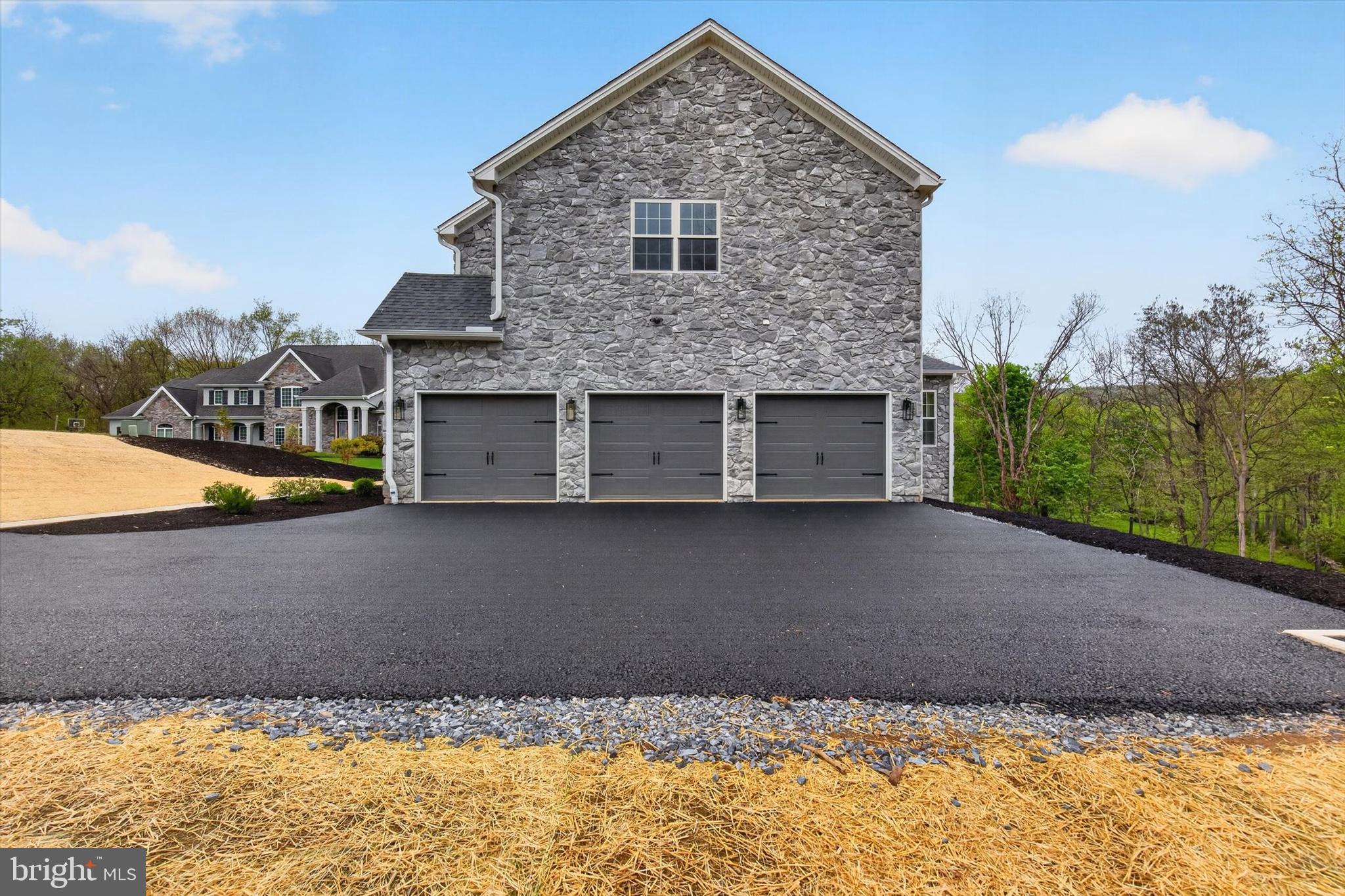 PINEHURST HILLS - Residential