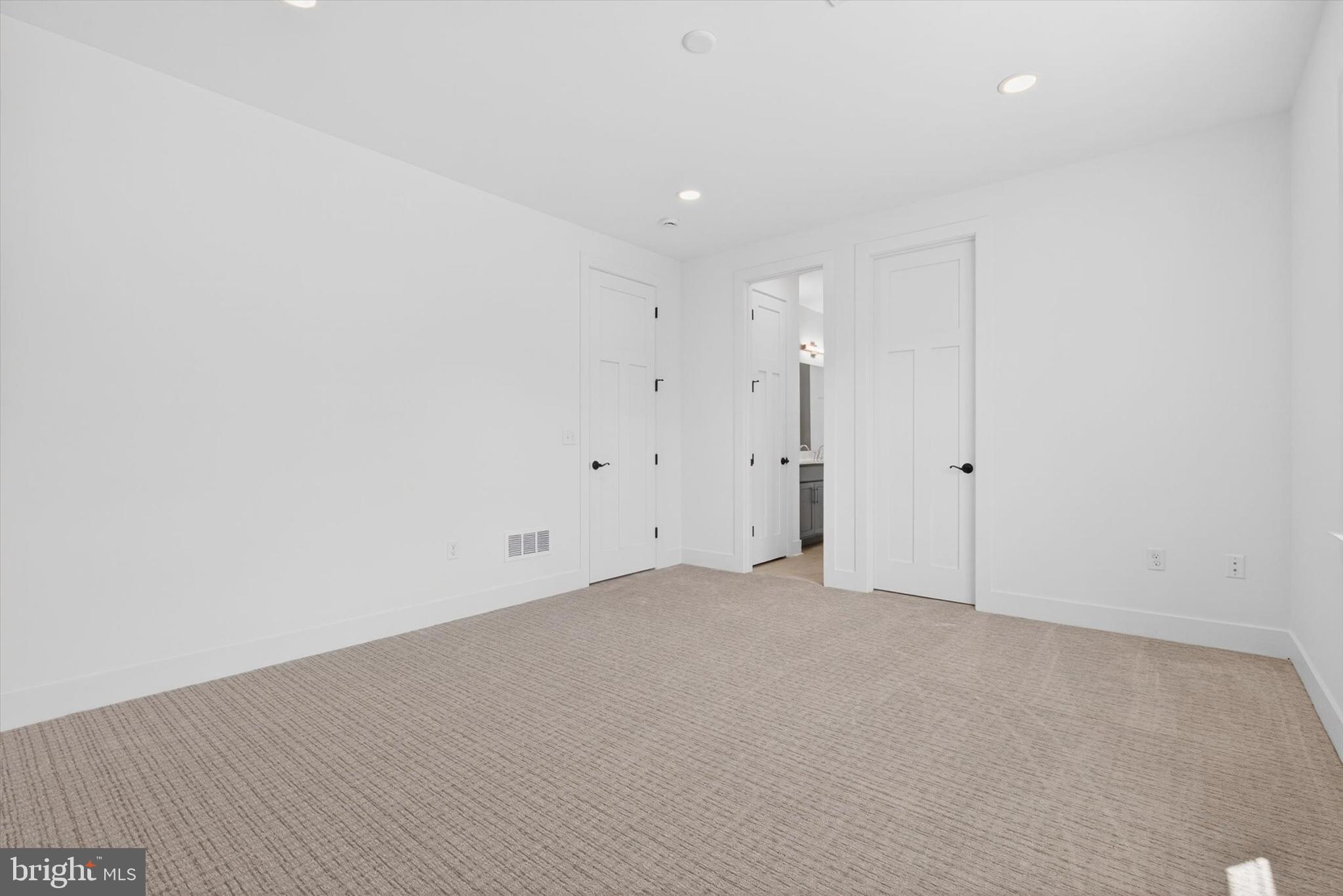 PINEHURST HILLS - Residential