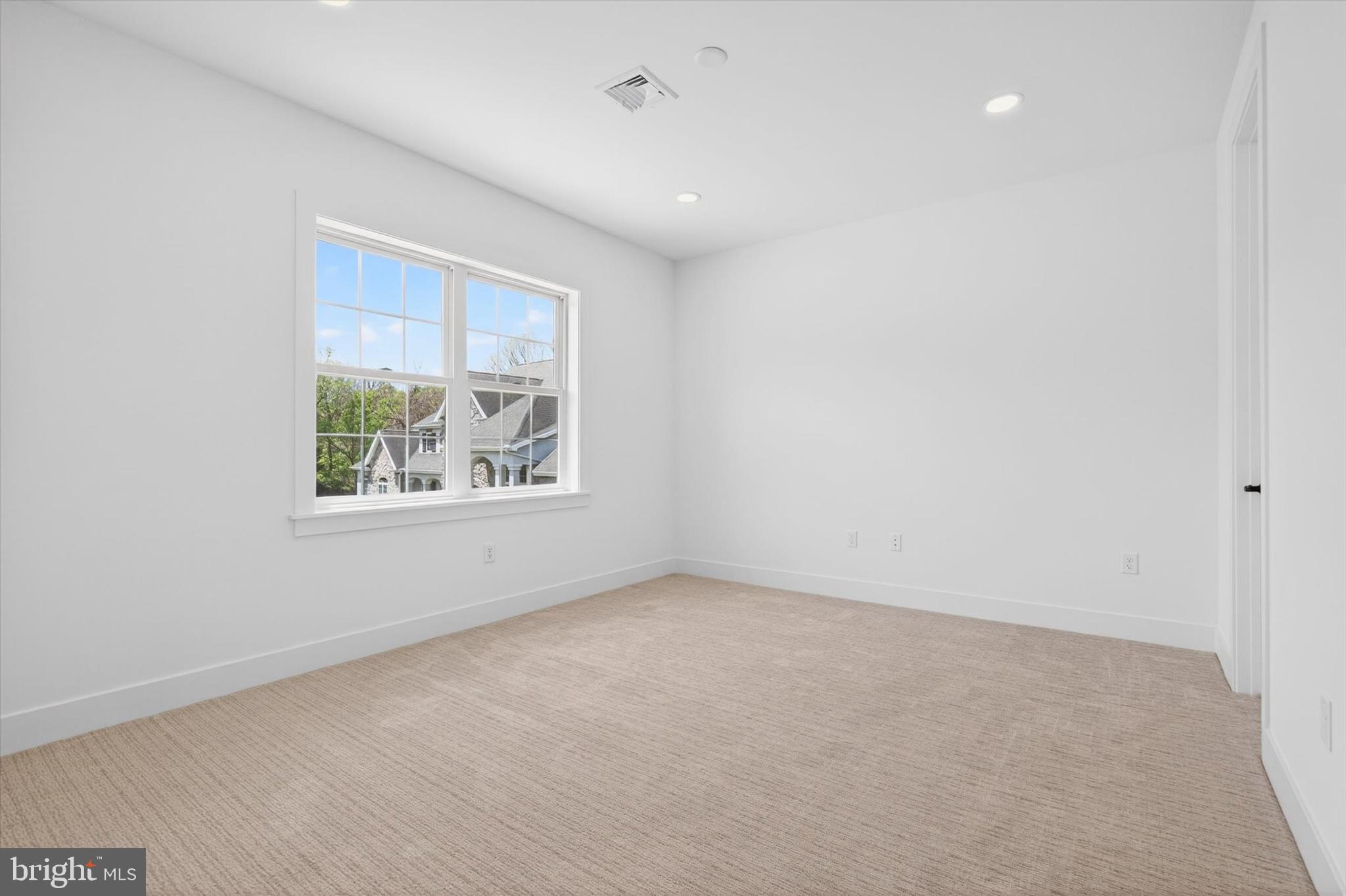 PINEHURST HILLS - Residential