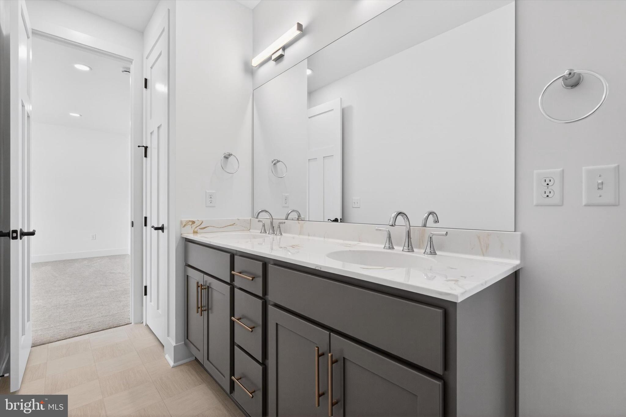 PINEHURST HILLS - Residential