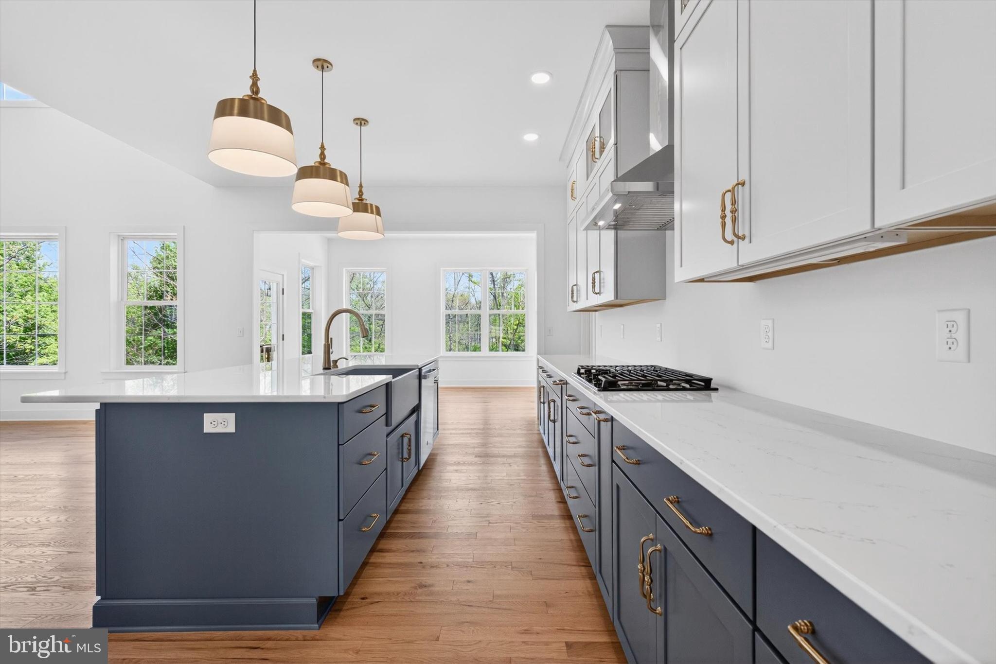 PINEHURST HILLS - Residential