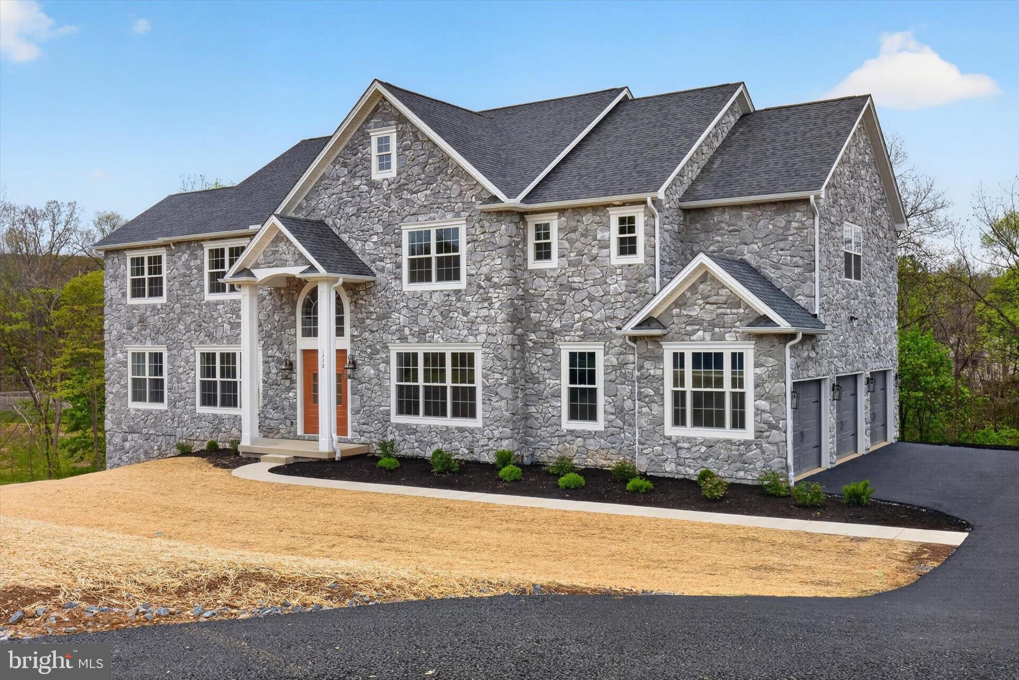 PINEHURST HILLS - Residential