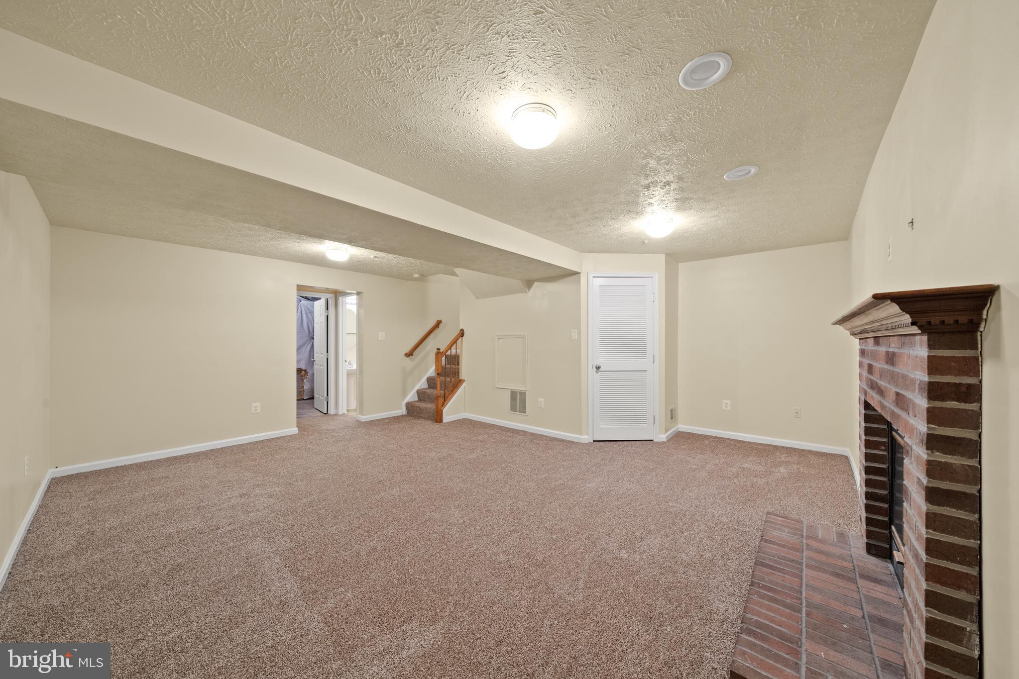 WYNDEMERE - Residential