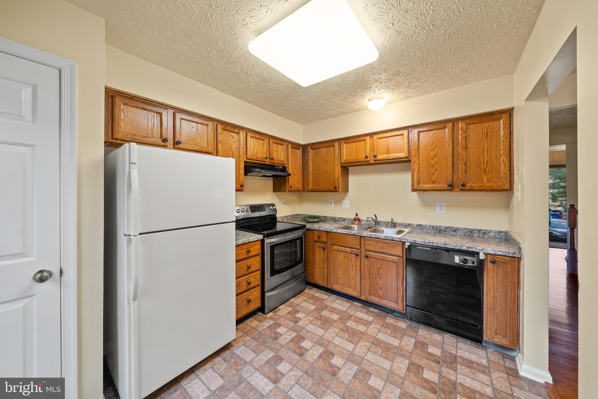 WYNDEMERE - Residential