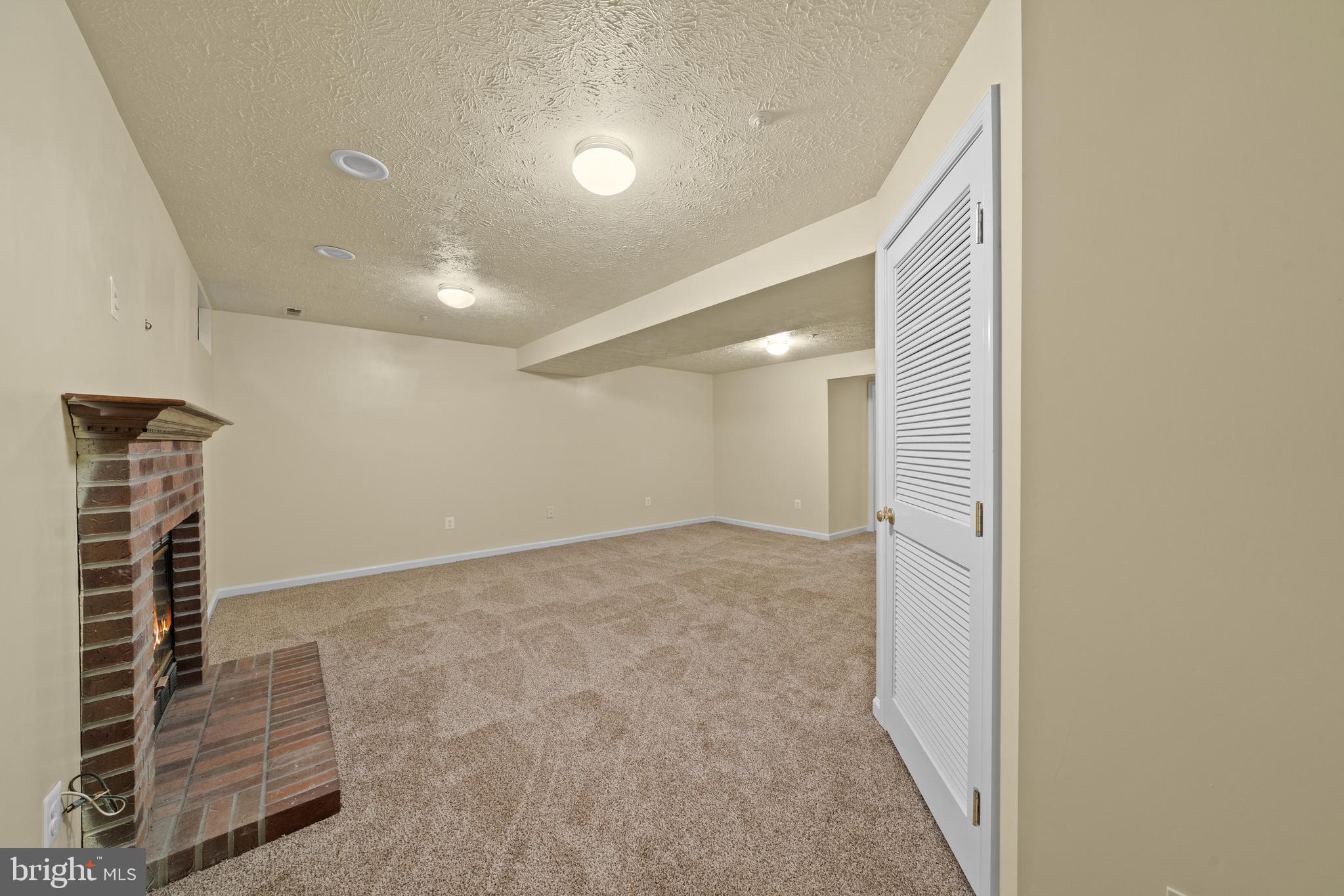 WYNDEMERE - Residential