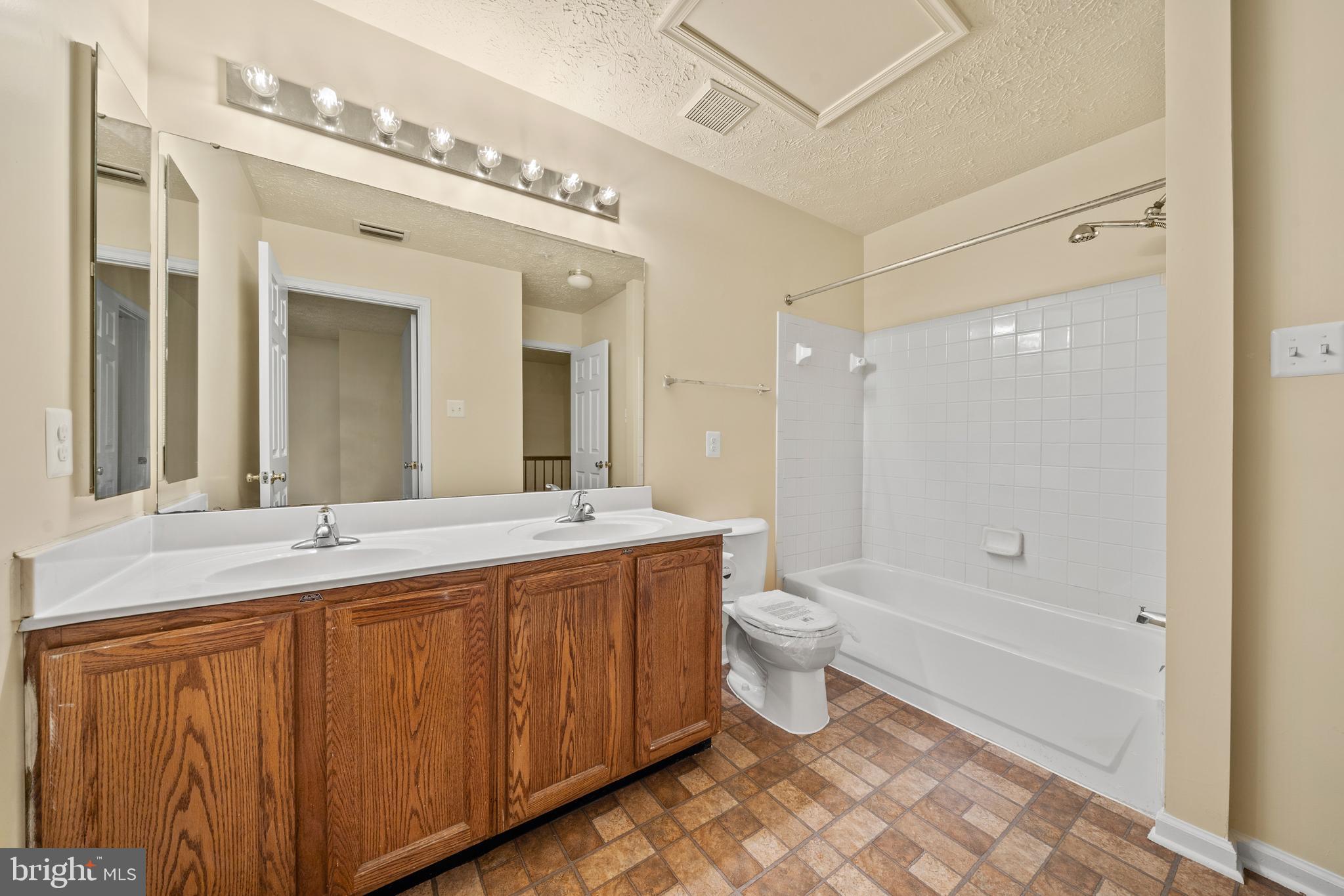 WYNDEMERE - Residential