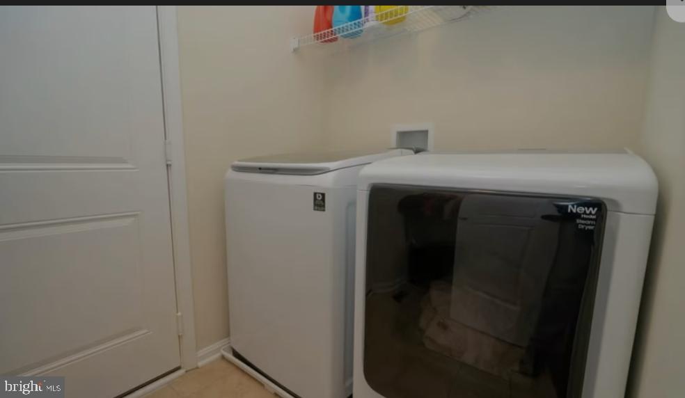 WOODMORE TOWNE CENTRE - Residential Lease