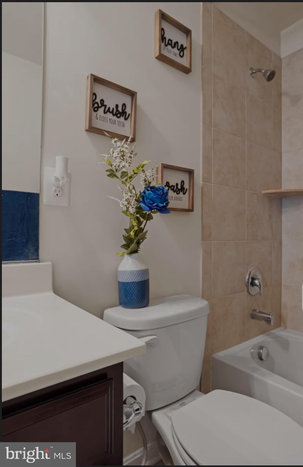 WOODMORE TOWNE CENTRE - Residential Lease