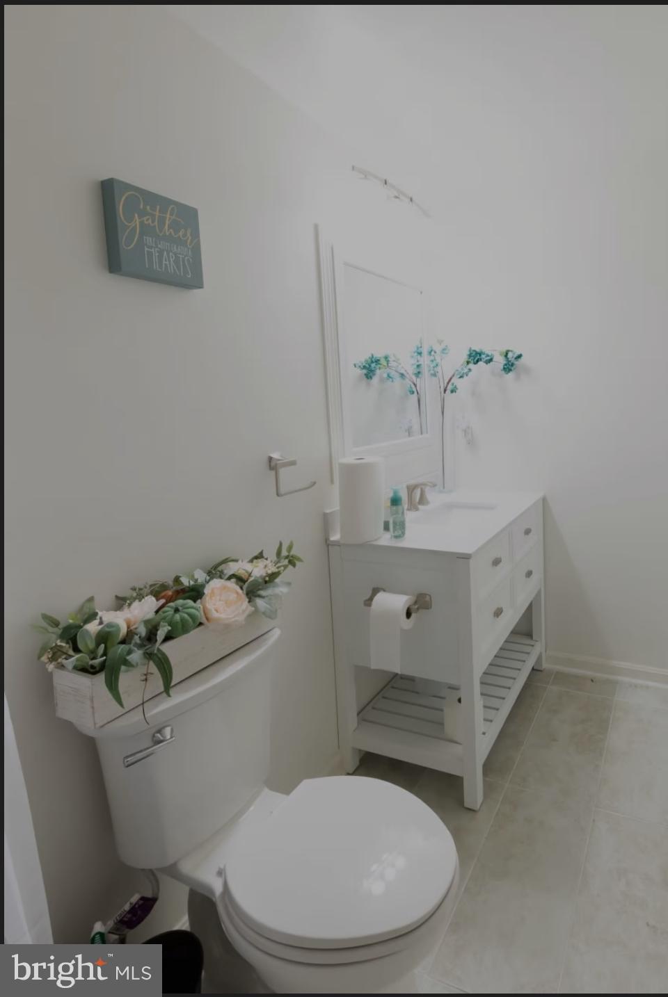 WOODMORE TOWNE CENTRE - Residential Lease