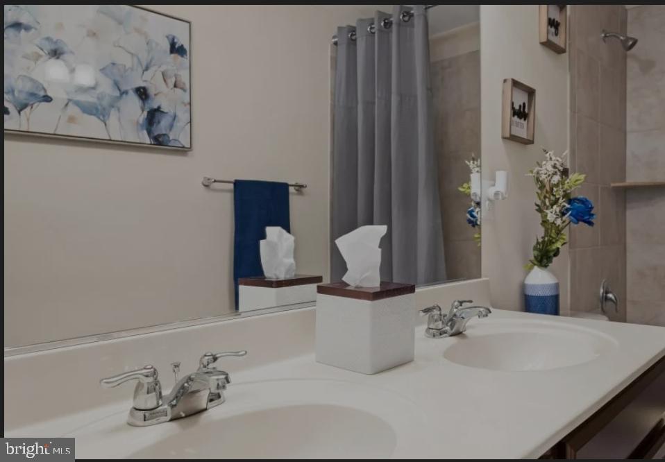 WOODMORE TOWNE CENTRE - Residential Lease