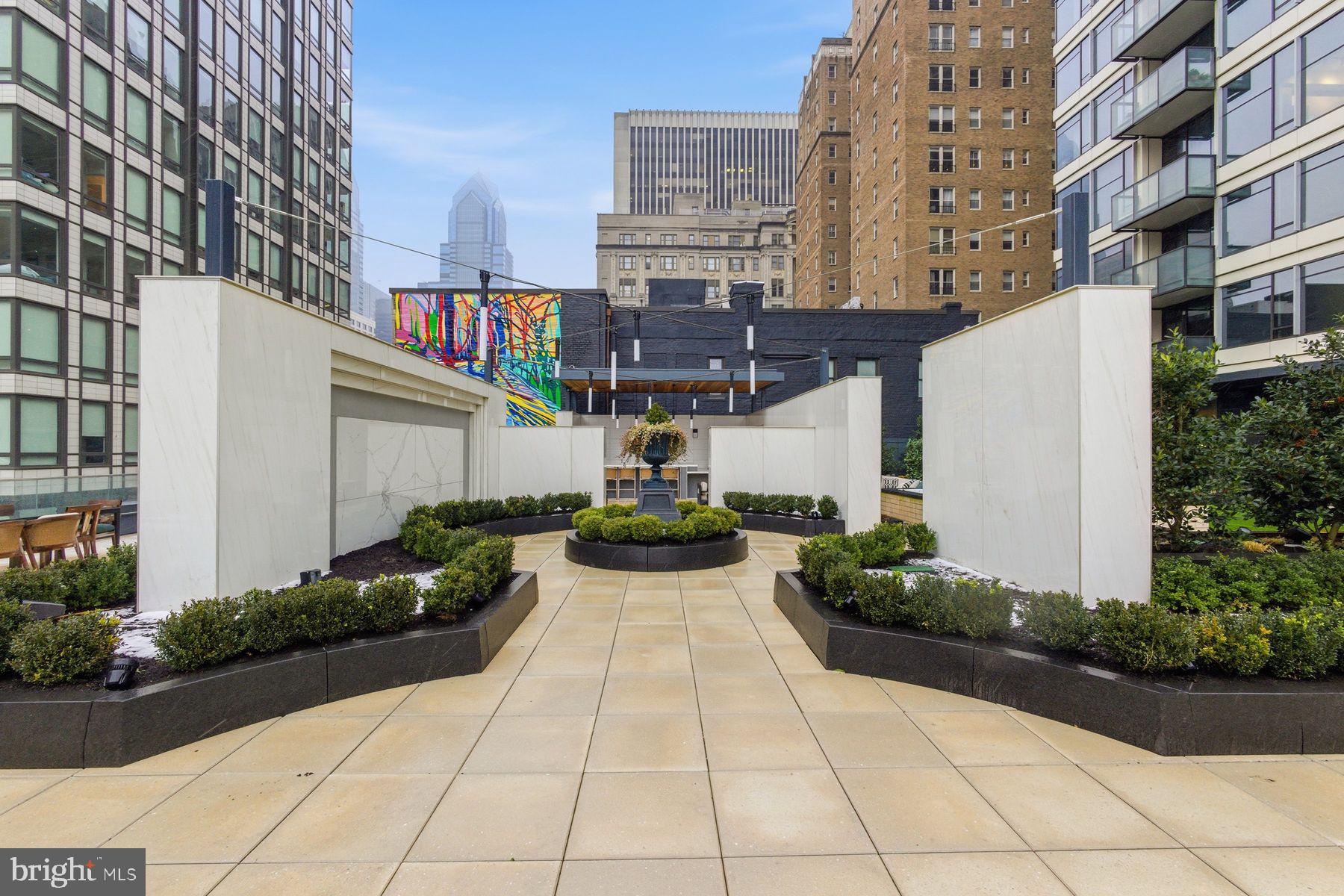 RITTENHOUSE SQUARE - Residential