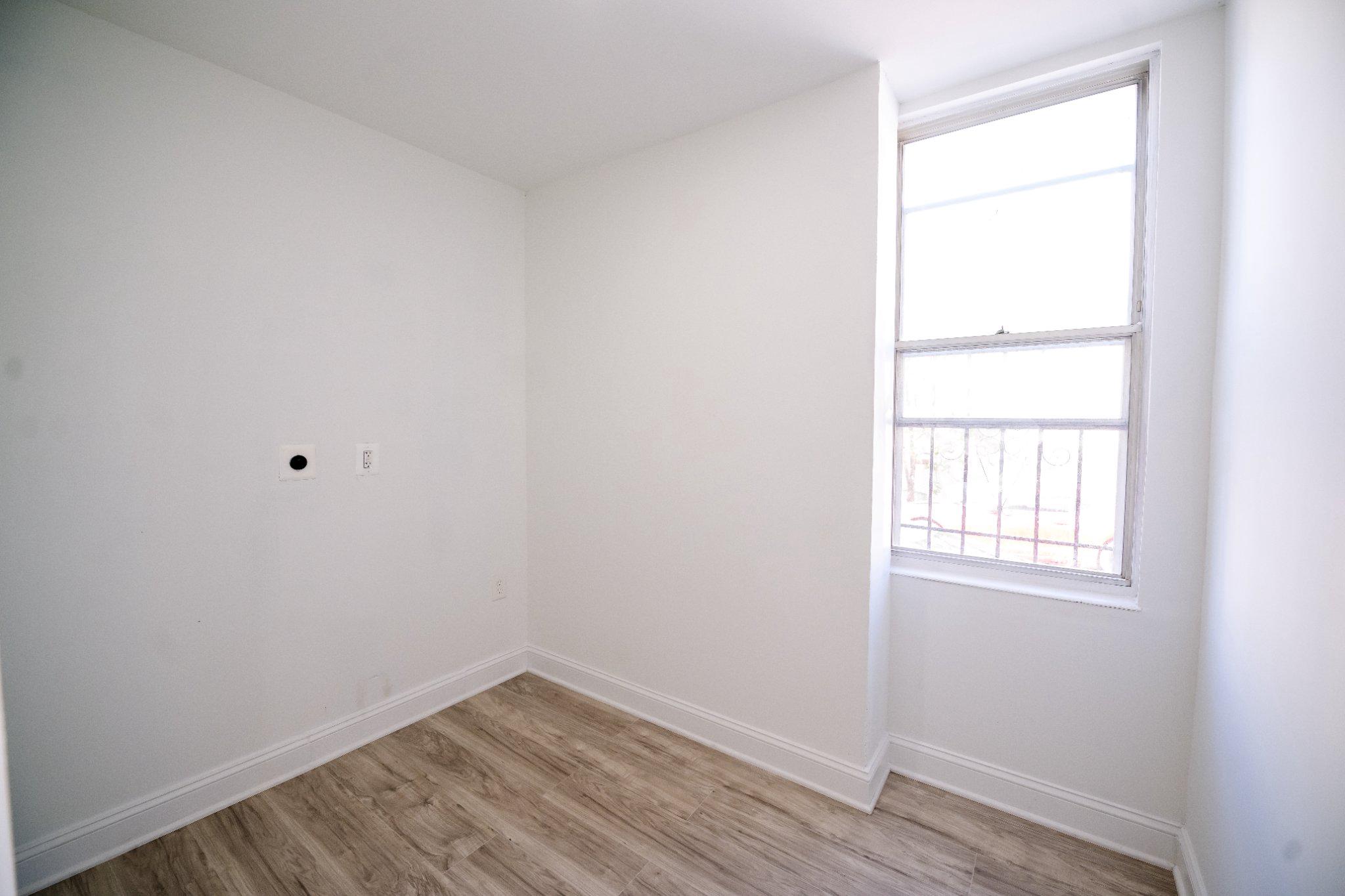 EAST BALTIMORE MIDWAY - Residential