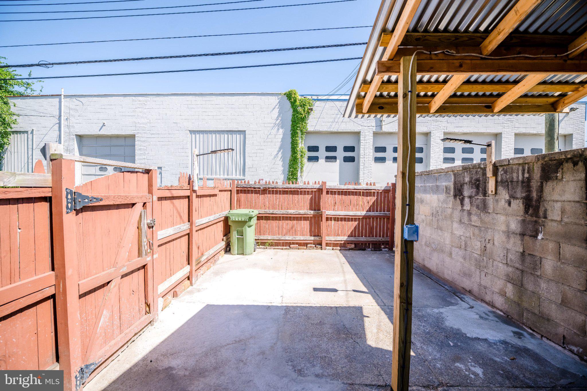 EAST BALTIMORE MIDWAY - Residential