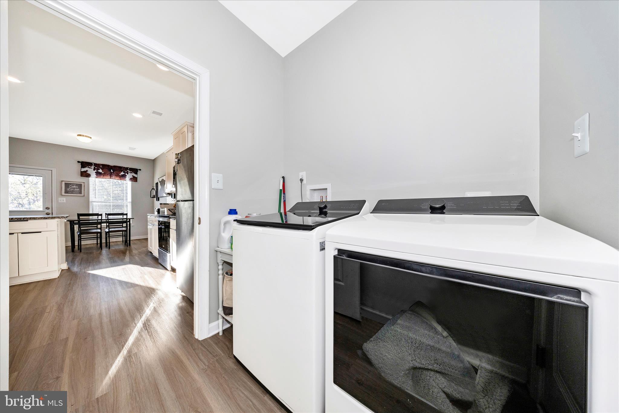 BROOKFIELD - Residential