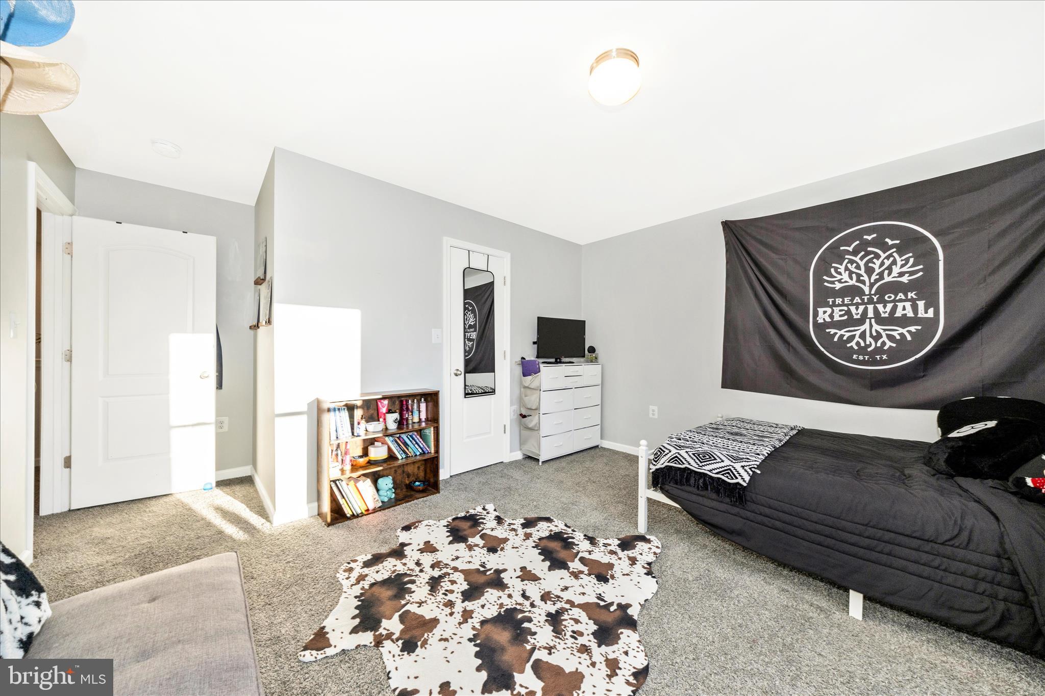 BROOKFIELD - Residential