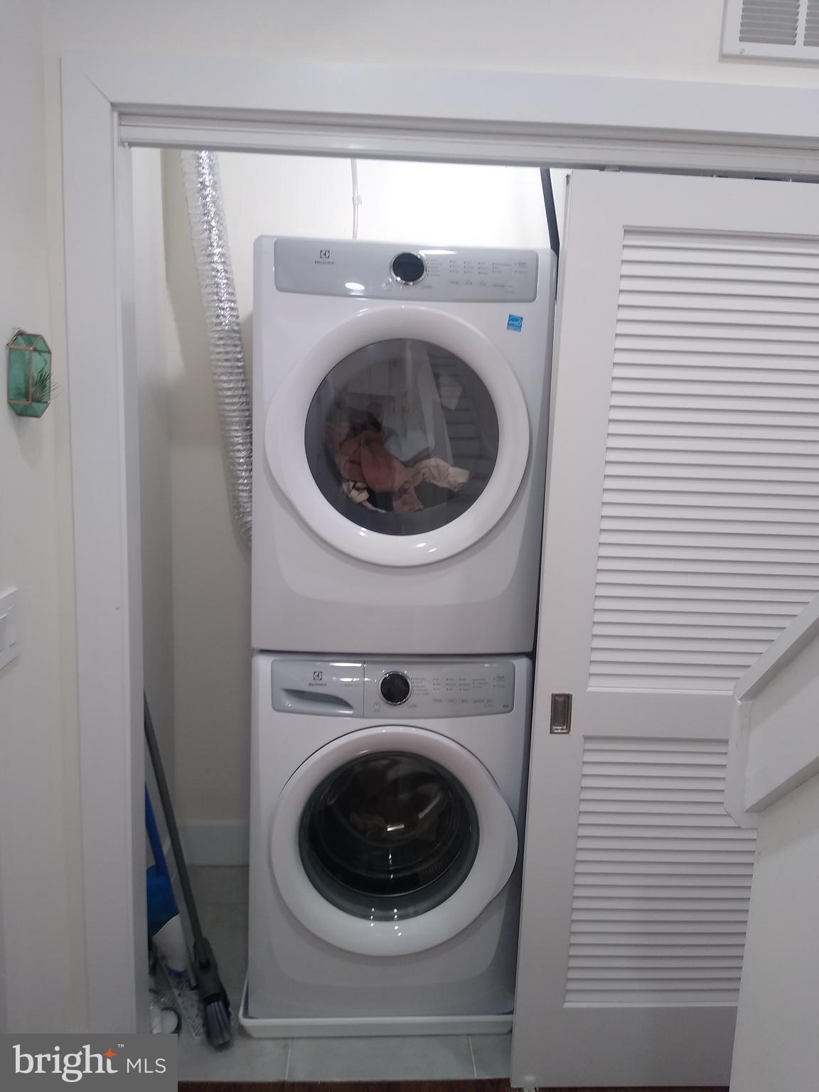 OLDE KENSINGTON - Residential