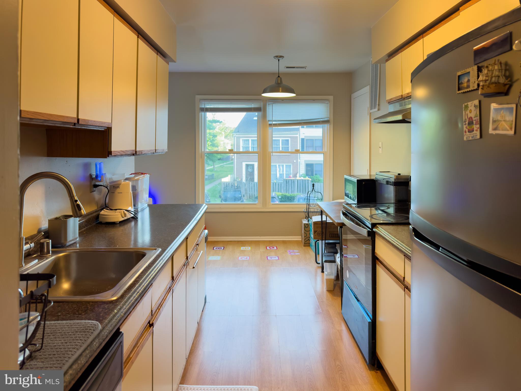 STONINGTON CONDOMINIUMS - Residential