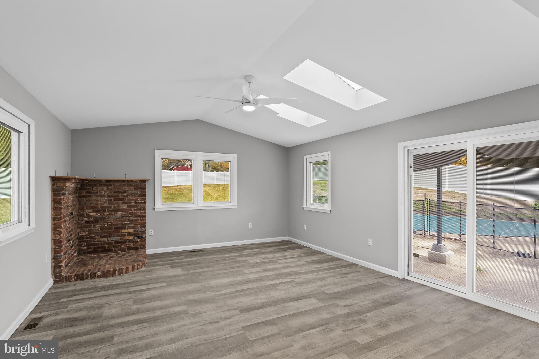 ANDORICK ACRES - Residential