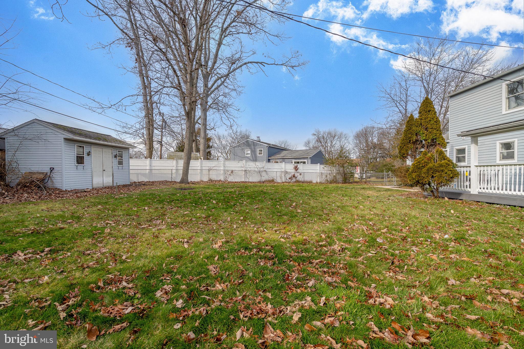 EDGE MEAD - Residential