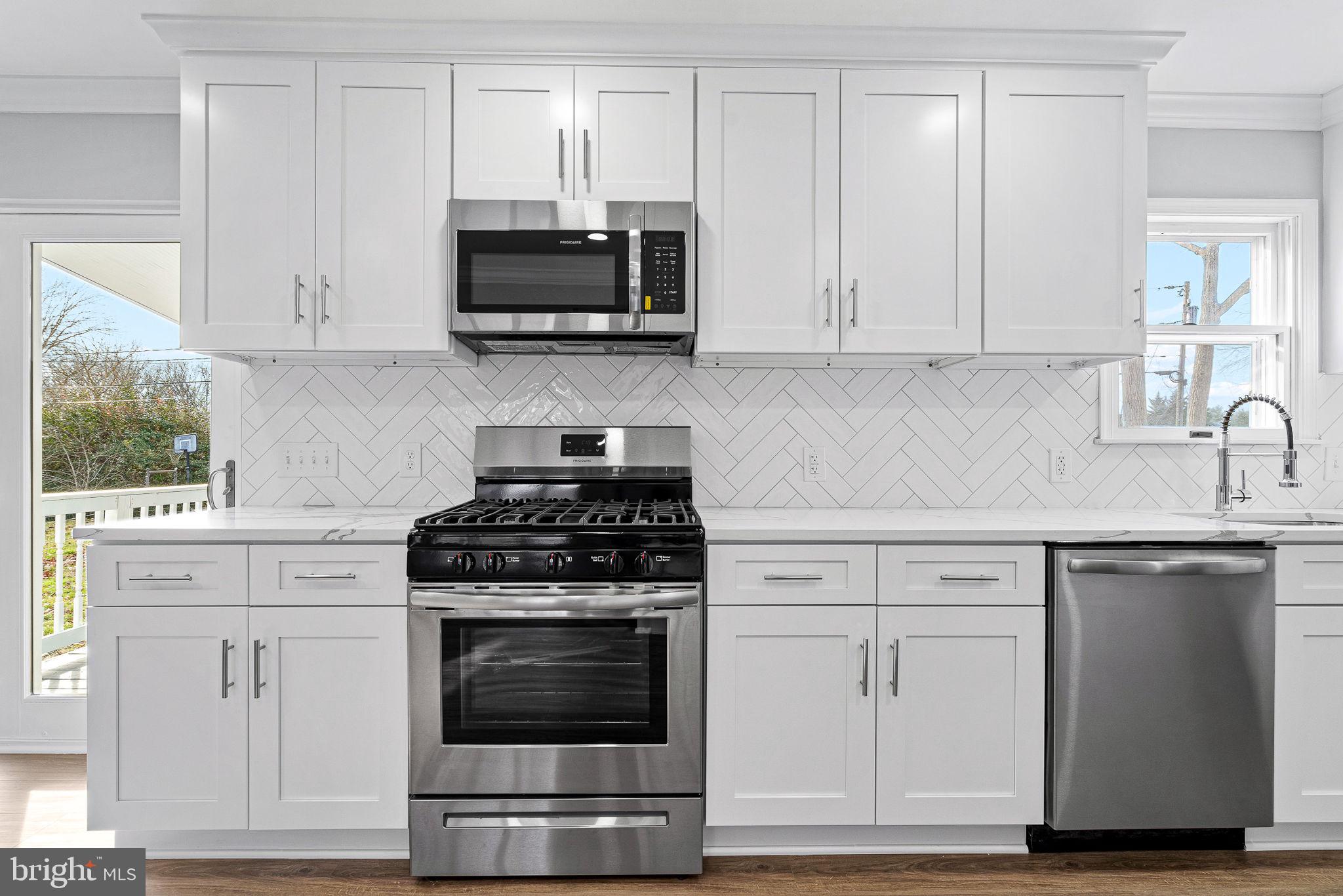 EDGE MEAD - Residential