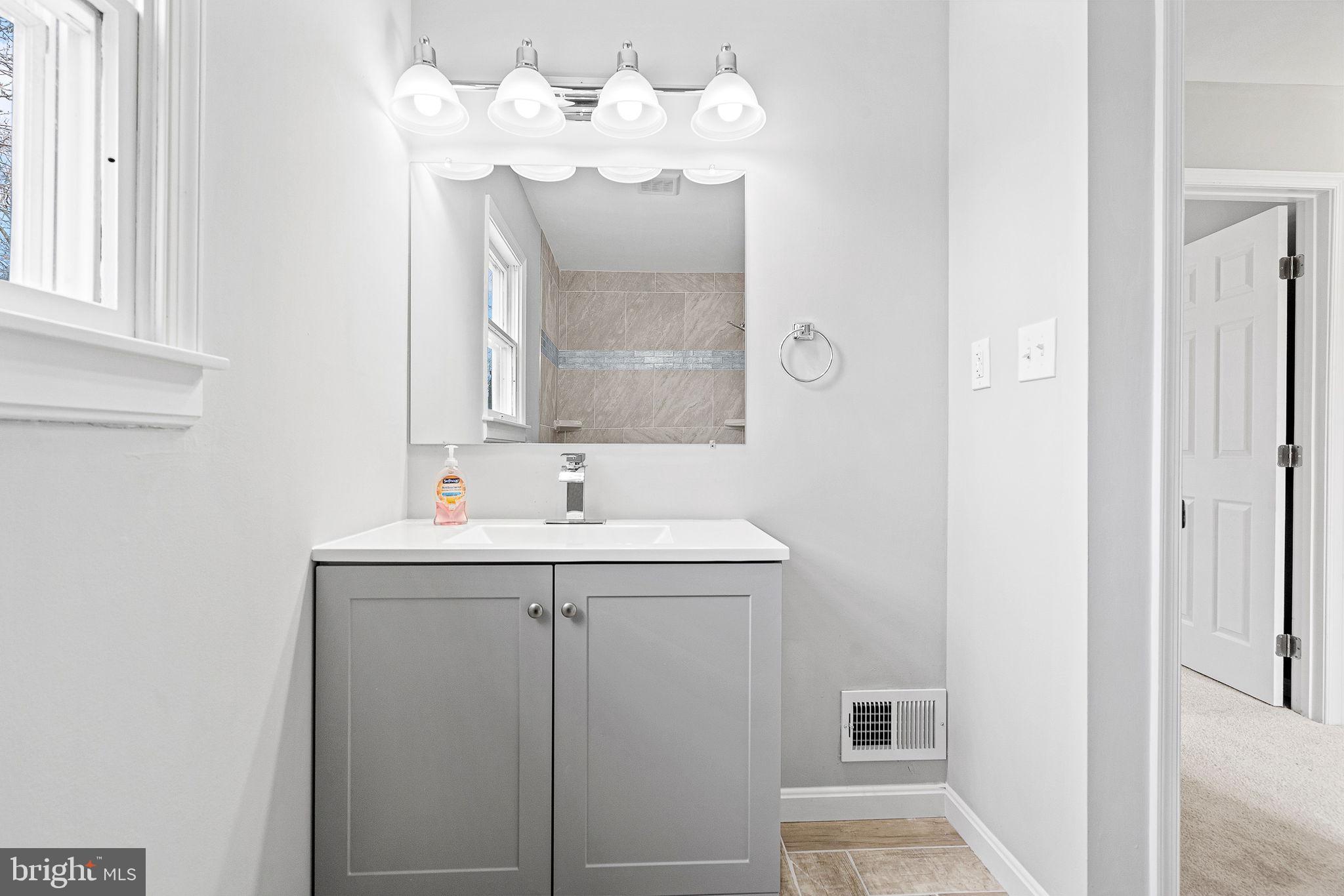 EDGE MEAD - Residential