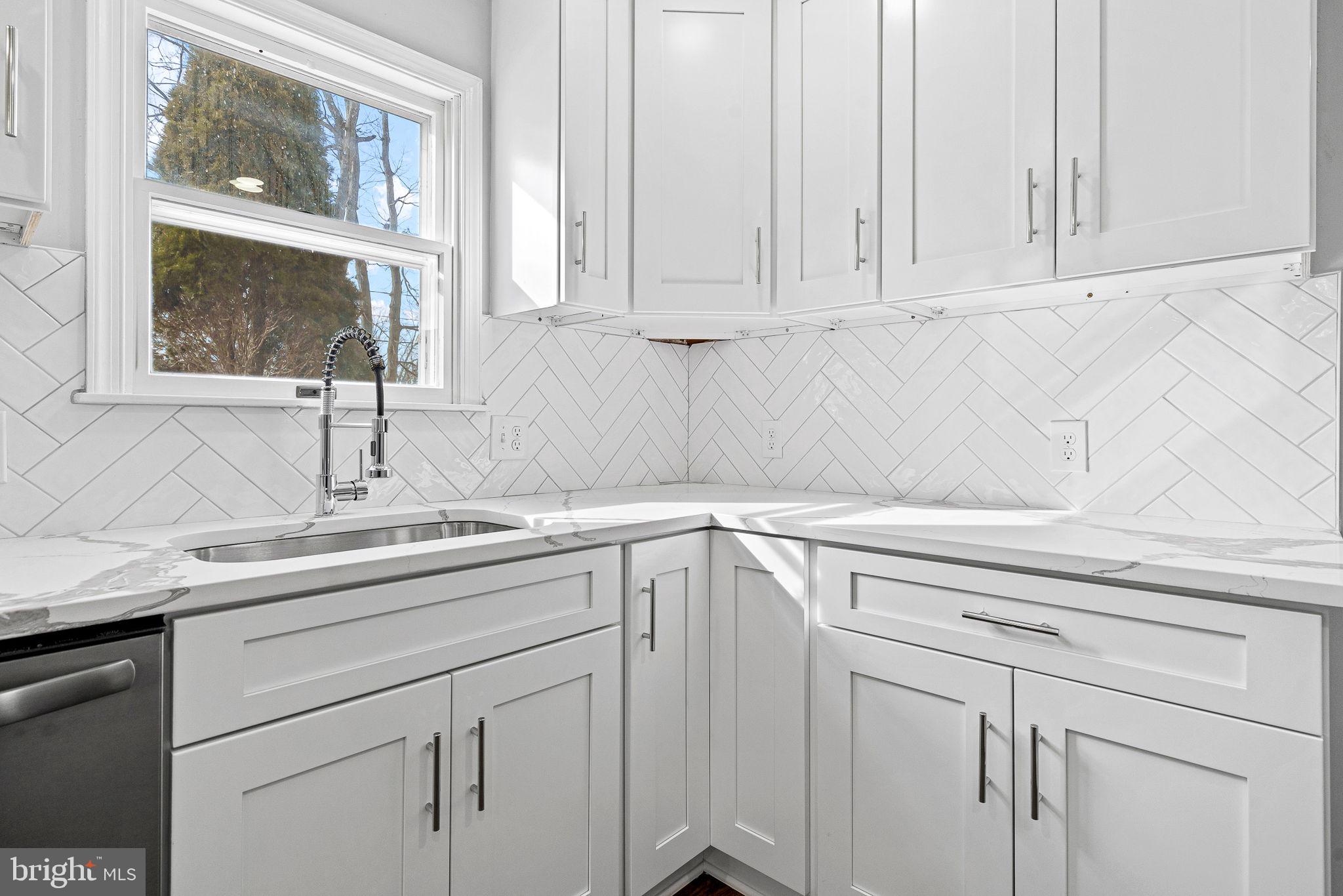 EDGE MEAD - Residential